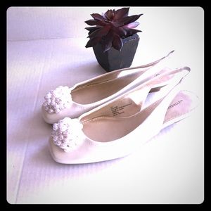 NWOB Liz Claiborne pearl slingback pumps